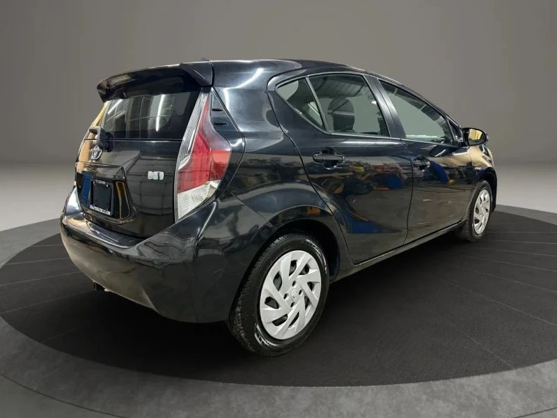 2015 Toyota Prius 3rd Gen - Image 8 of 12