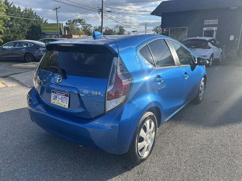 2015 Toyota Prius - Image 5 of 21