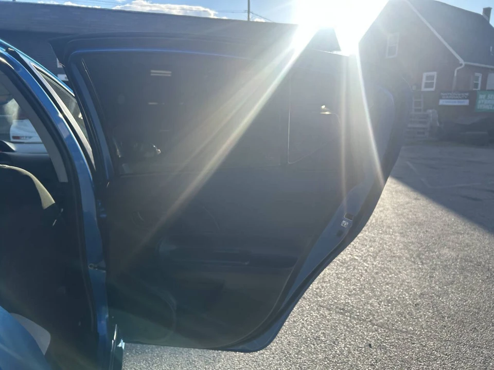 2015 Toyota Prius - Image 12 of 21