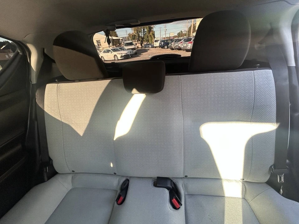 2015 Toyota Prius - Image 16 of 21