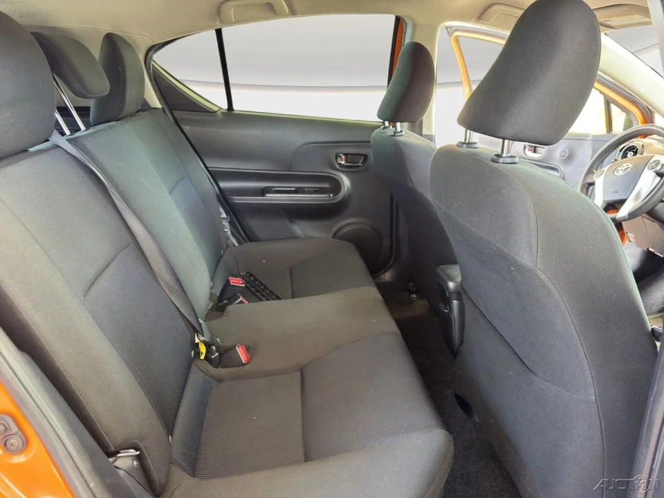 2015 Toyota Prius 3rd Gen - Image 20 of 21
