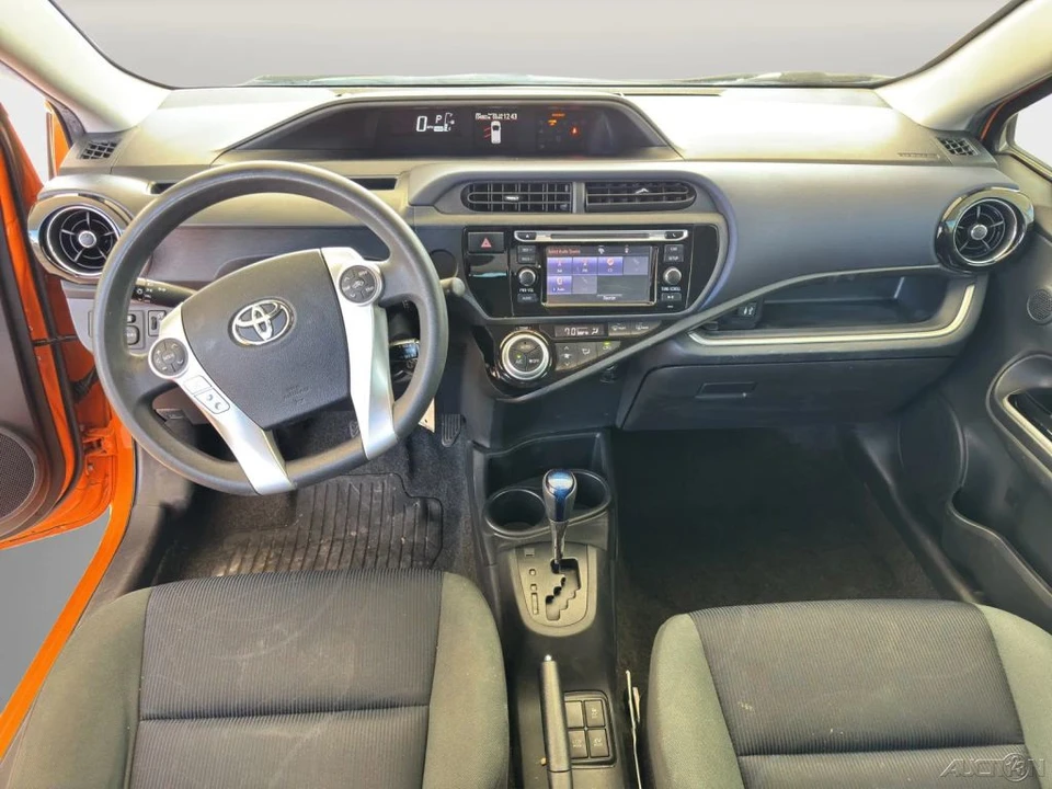 2015 Toyota Prius 3rd Gen - Image 15 of 21