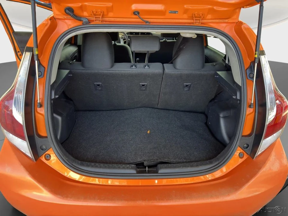 2015 Toyota Prius 3rd Gen - Image 21 of 21