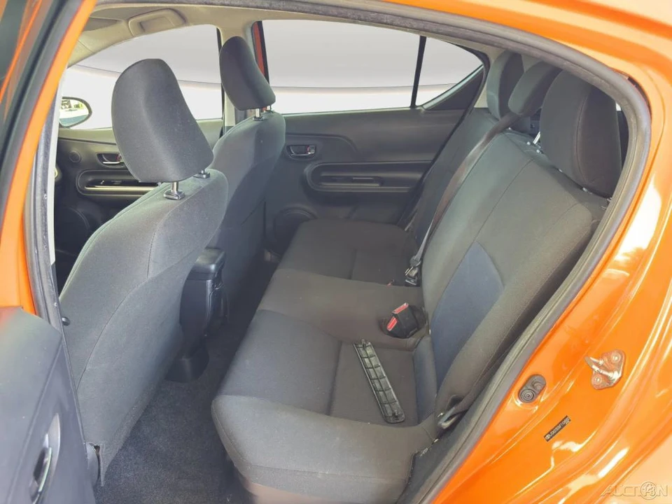 2015 Toyota Prius 3rd Gen - Image 14 of 21