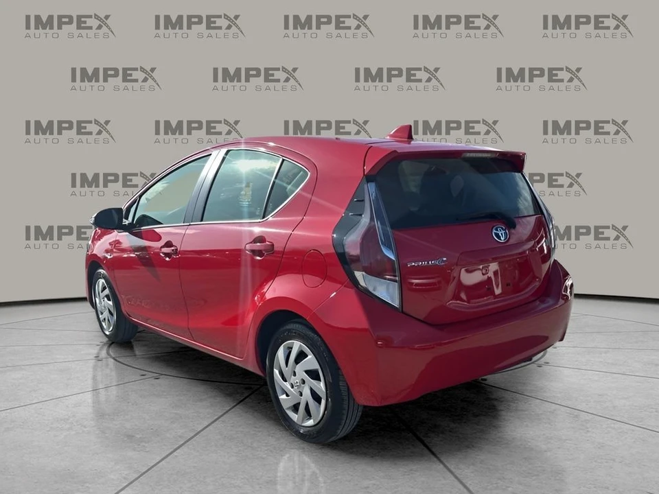 2015 Toyota Prius 3rd Gen - Image 3 of 12