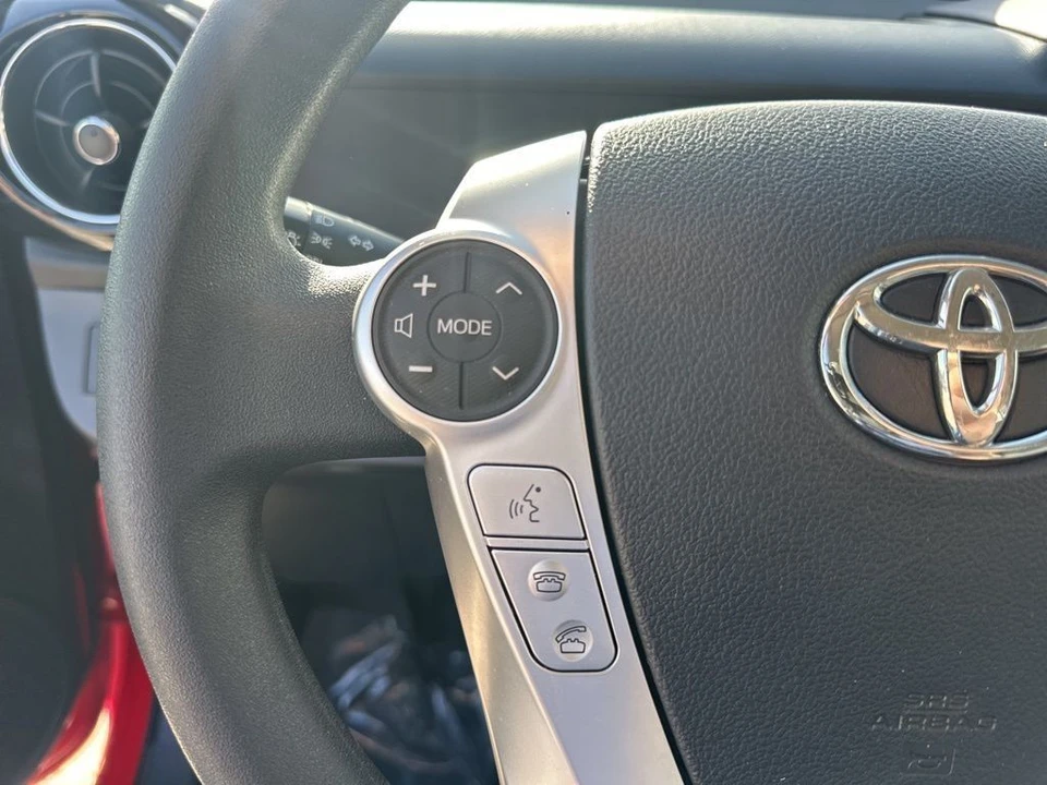 2015 Toyota Prius - Image 15 of 21