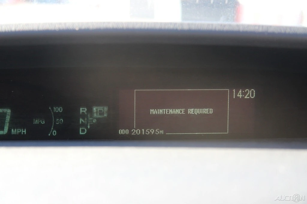 2015 Toyota Prius 3rd Gen - Image 15 of 21