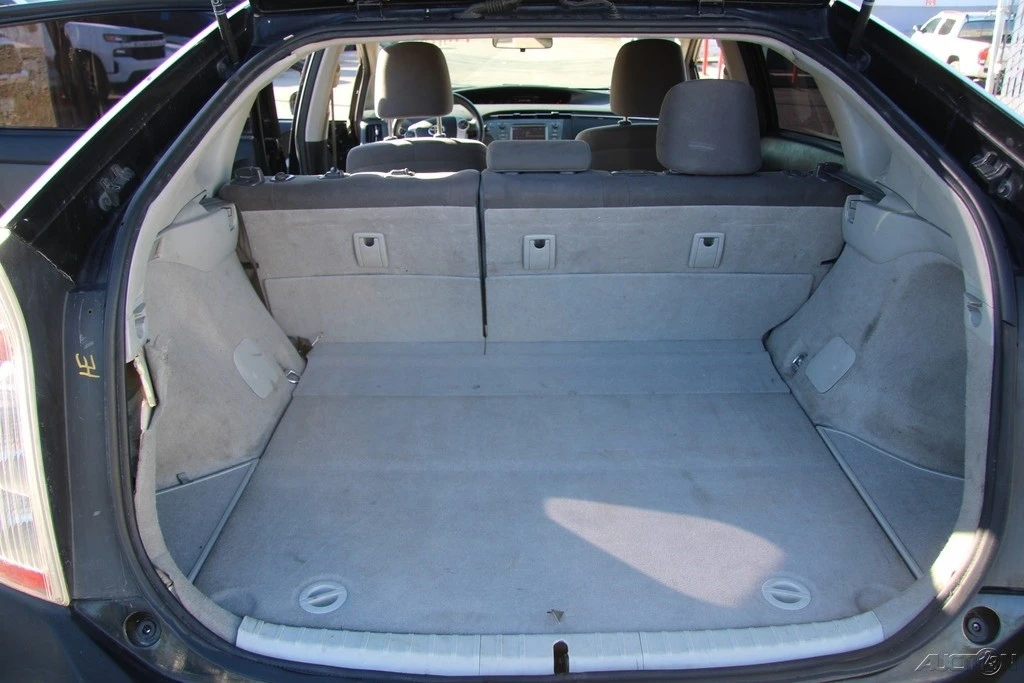 2015 Toyota Prius 3rd Gen - Image 20 of 21