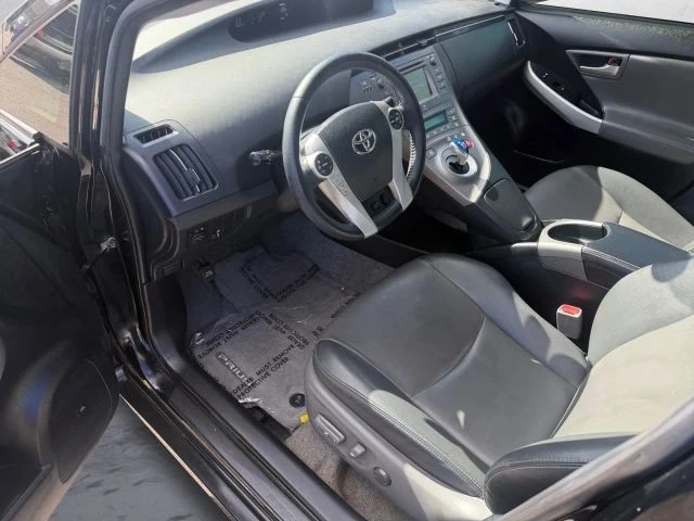 2015 Toyota Prius 3rd Gen - Image 14 of 21