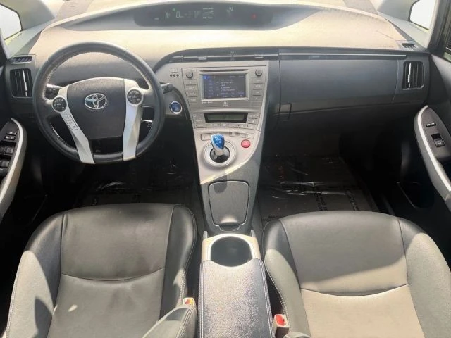 2015 Toyota Prius 3rd Gen - Image 12 of 21
