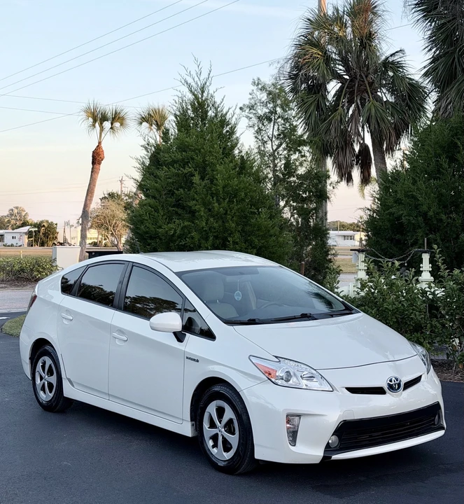 2015 Toyota Prius 3rd Gen - Image 12 of 20