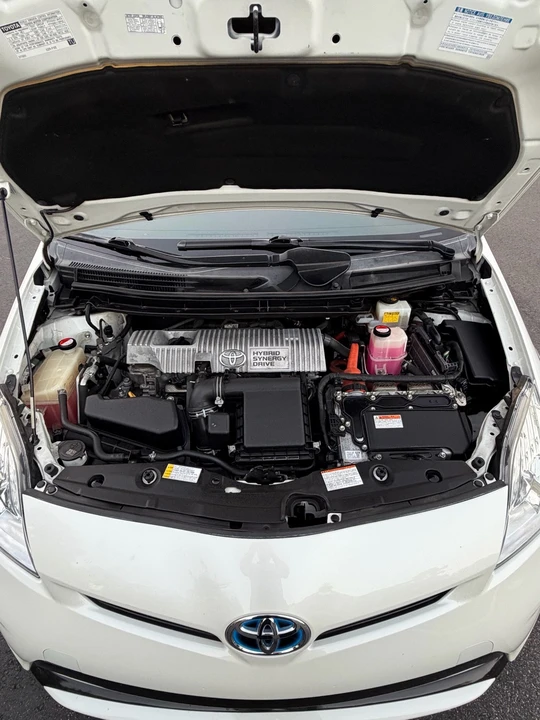 2015 Toyota Prius 3rd Gen - Image 18 of 20