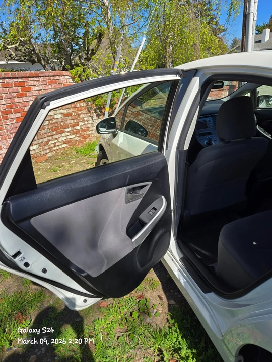 2015 Toyota Prius 3rd Gen - Image 21 of 21