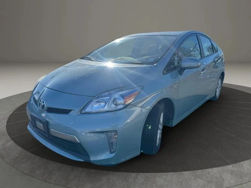2015 Toyota Prius 3rd Gen - Image 3 of 12