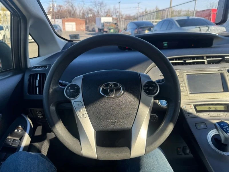 2015 Toyota Prius 3rd Gen - Image 10 of 12