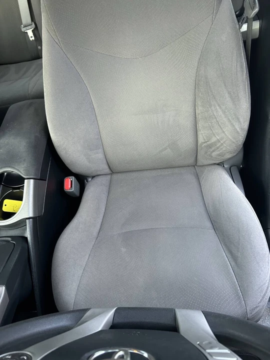 2015 Toyota Prius 3rd Gen - Image 15 of 21