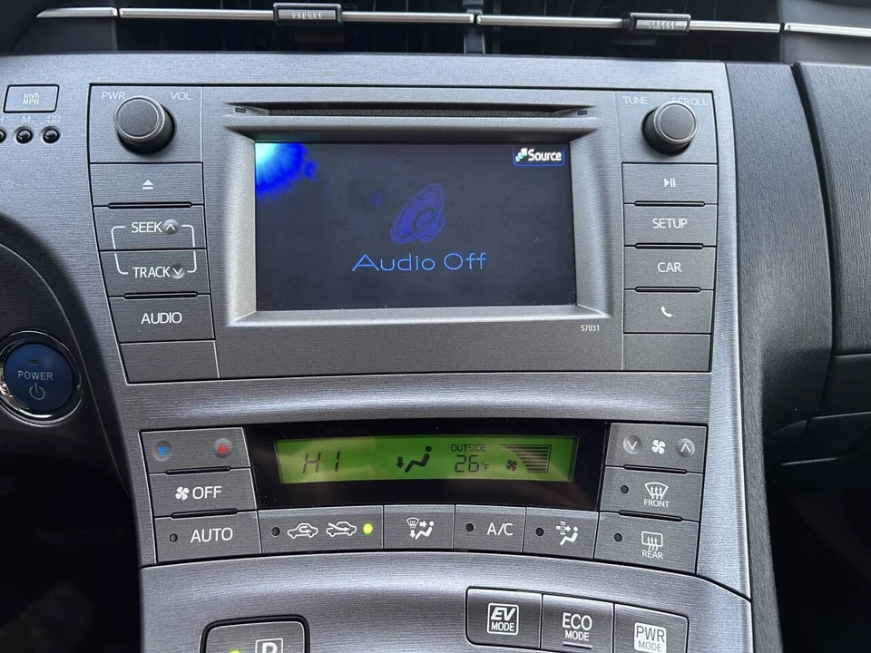 2015 Toyota Prius 3rd Gen - Image 13 of 21