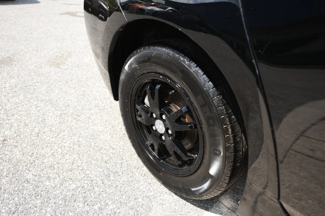 2015 Toyota Prius 3rd Gen - Image 7 of 17