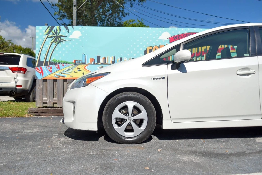 2015 Toyota Prius 3rd Gen - Image 12 of 12