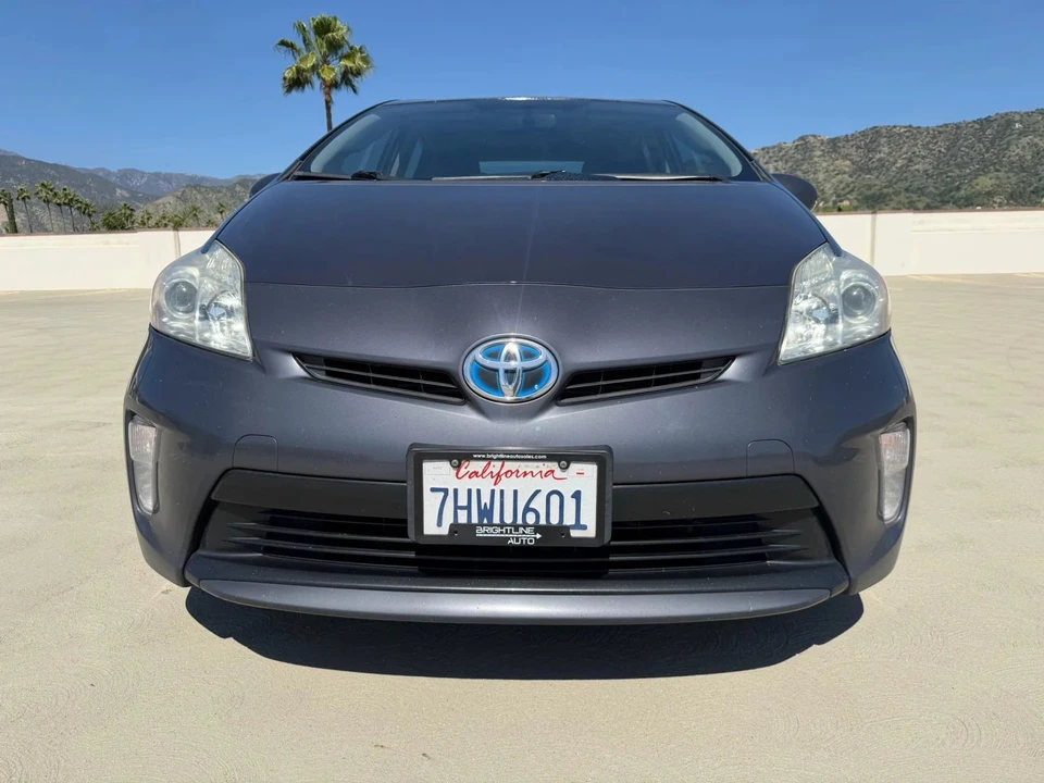 2015 Toyota Prius 3rd Gen - Image 8 of 20