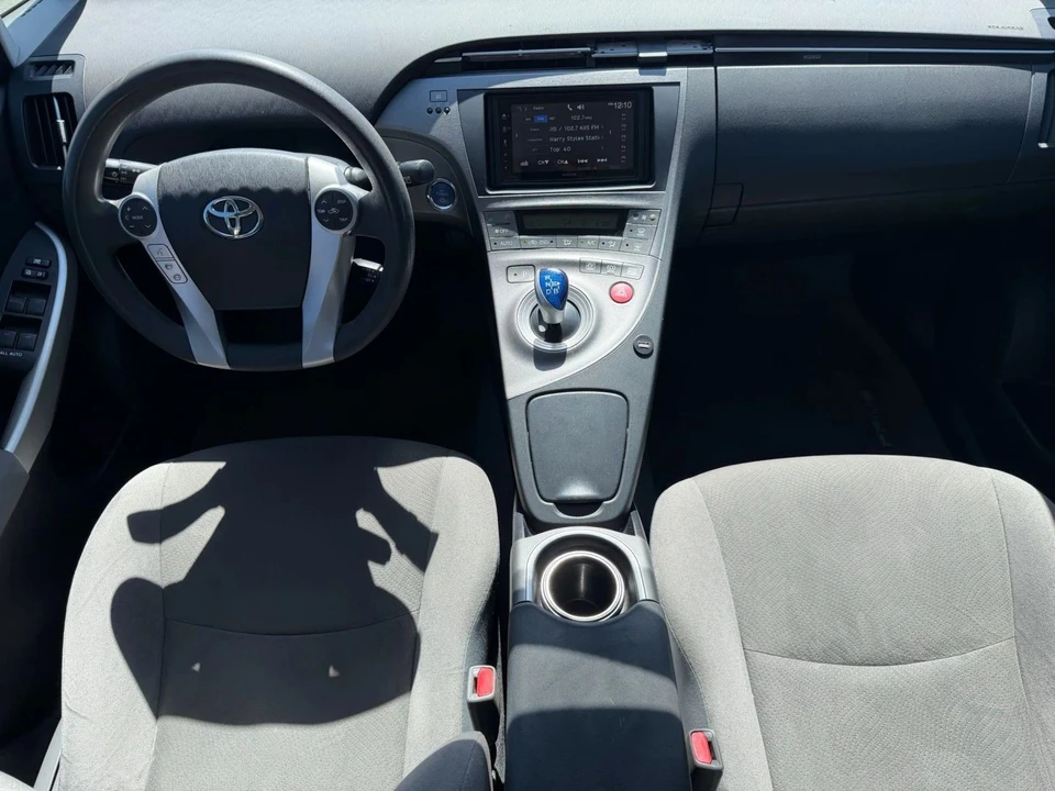 2015 Toyota Prius 3rd Gen - Image 16 of 20