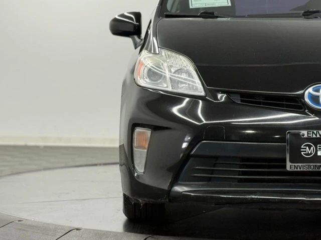 2015 Toyota Prius 3rd Gen - Image 4 of 21