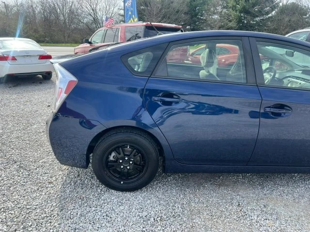 2015 Toyota Prius 3rd Gen - Image 9 of 16