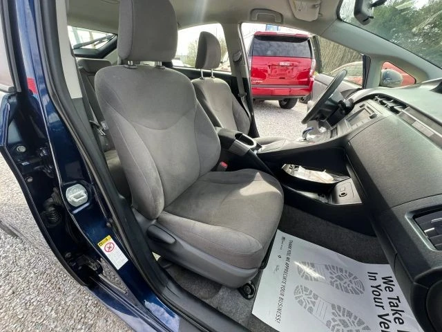2015 Toyota Prius 3rd Gen - Image 14 of 16