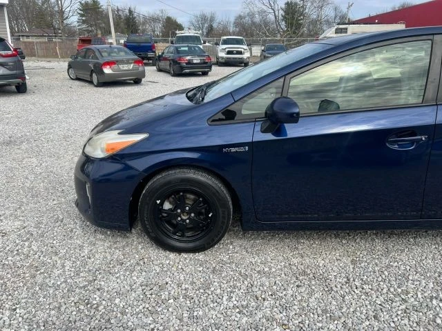 2015 Toyota Prius 3rd Gen - Image 4 of 16