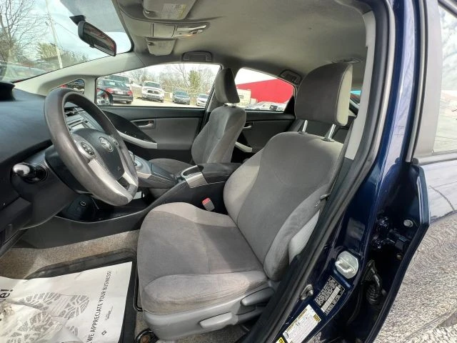 2015 Toyota Prius 3rd Gen - Image 11 of 16