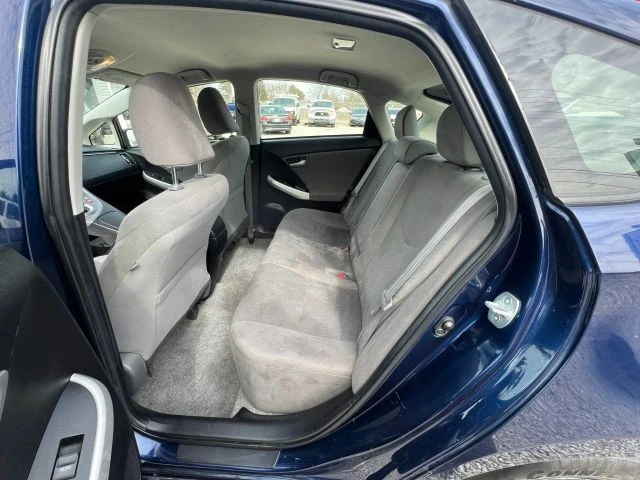 2015 Toyota Prius 3rd Gen - Image 12 of 16