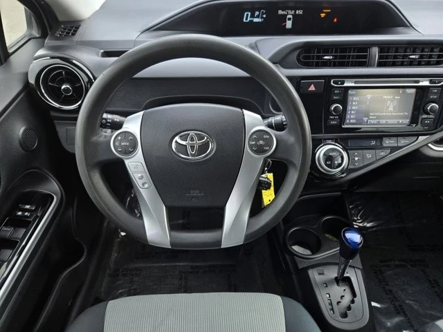 2015 Toyota Prius 3rd Gen - Image 11 of 12