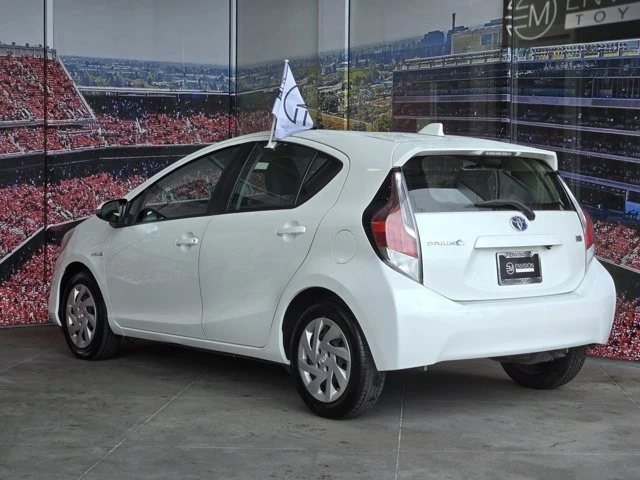 2015 Toyota Prius 3rd Gen - Image 5 of 12