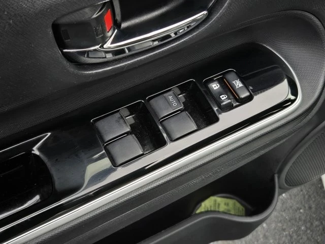 2015 Toyota Prius 3rd Gen - Image 9 of 12