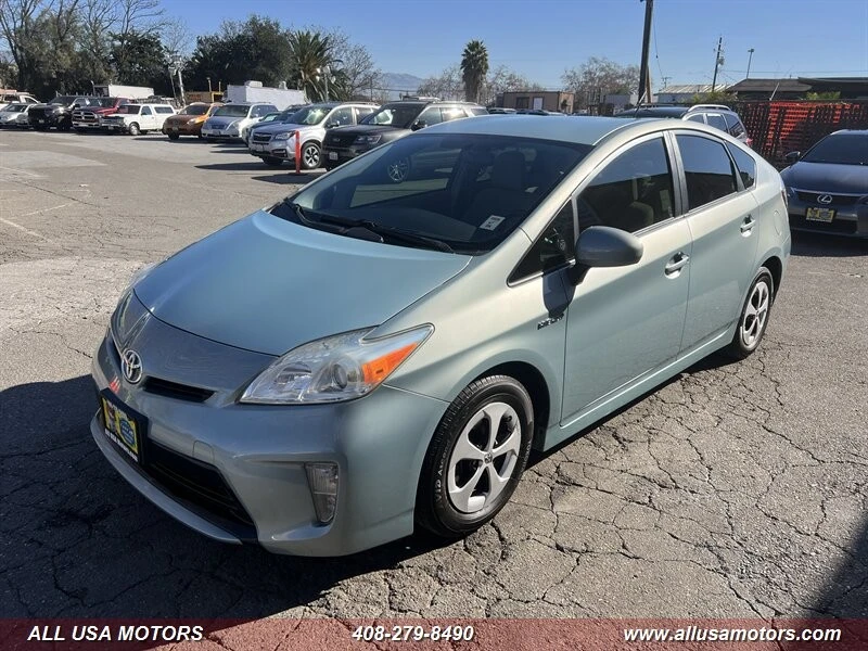 2015 Toyota Prius 3rd Gen - Image 5 of 21