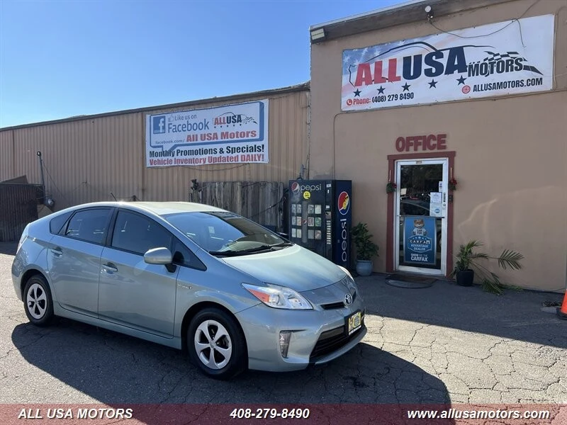 2015 Toyota Prius 3rd Gen - Image 3 of 21