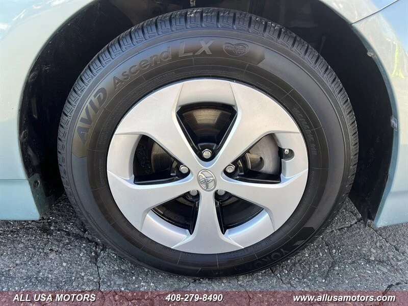 2015 Toyota Prius 3rd Gen - Image 10 of 21