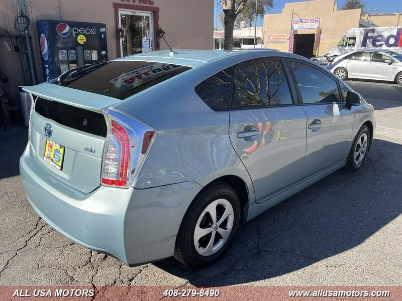 2015 Toyota Prius 3rd Gen - Image 9 of 21