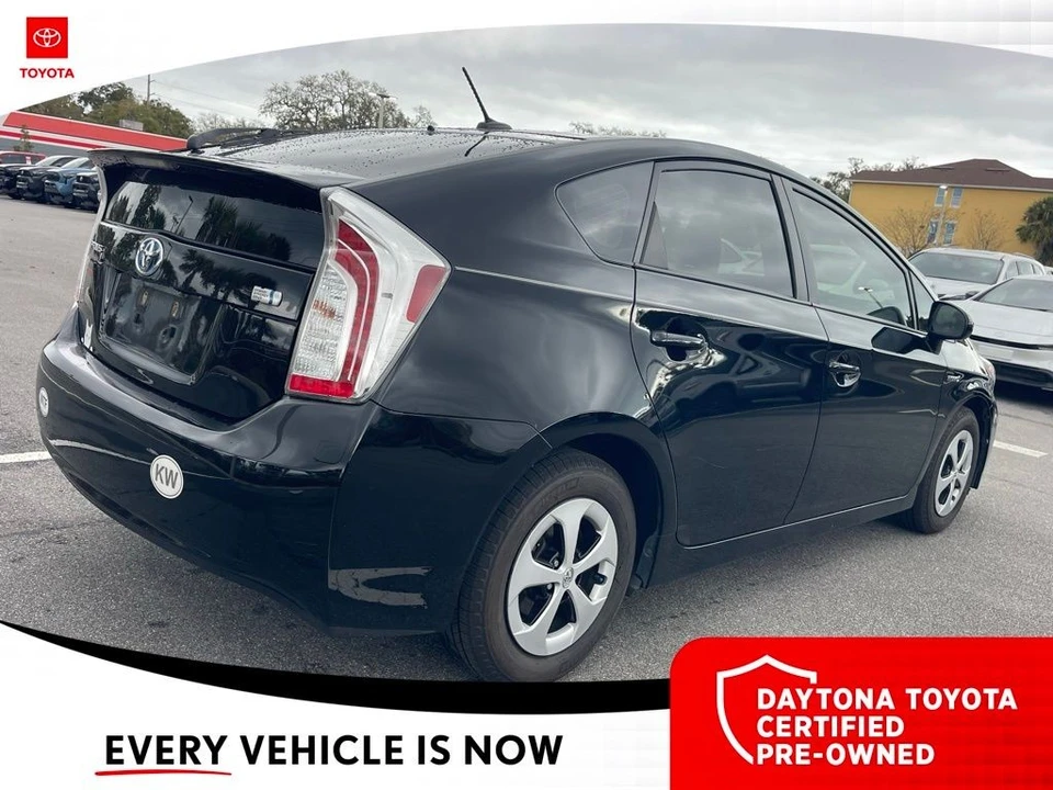 2015 Toyota Prius 3rd Gen - Image 4 of 10