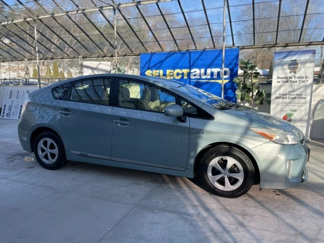 2015 Toyota Prius 3rd Gen - Image 3 of 21