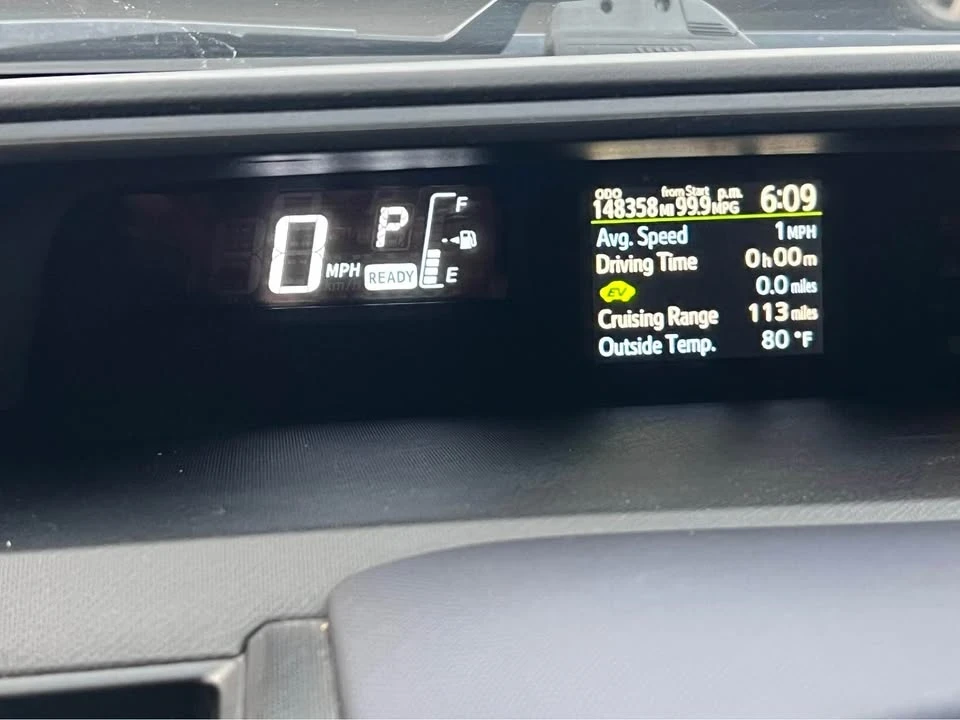 2015 Toyota Prius 3rd Gen - Image 14 of 15