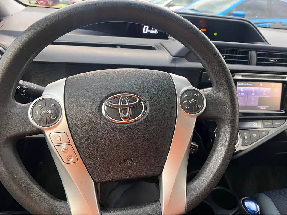 2015 Toyota Prius - Image 15 of 15