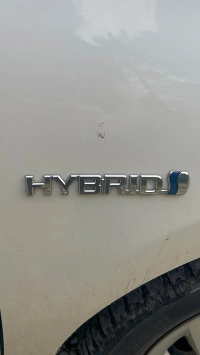 2015 Toyota Prius - Image 11 of 15