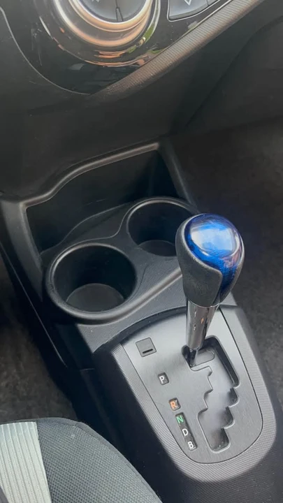 2015 Toyota Prius - Image 14 of 15