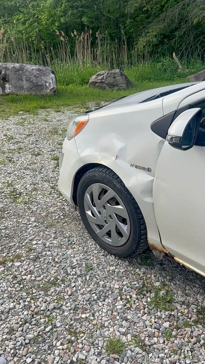 2015 Toyota Prius - Image 5 of 15