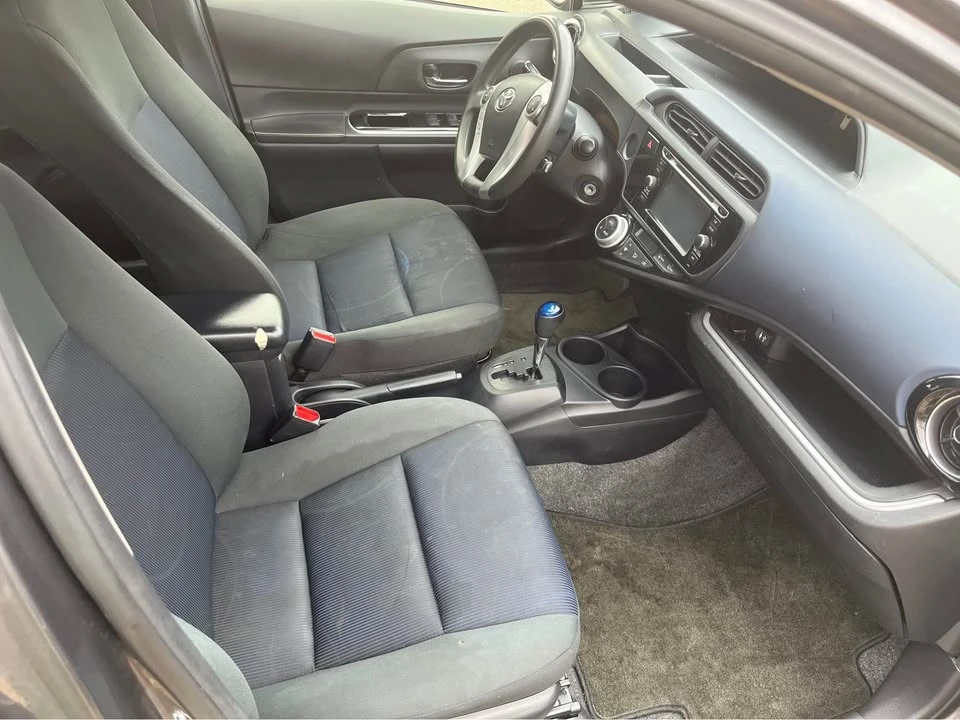 2015 Toyota Prius 3rd Gen - Image 9 of 9