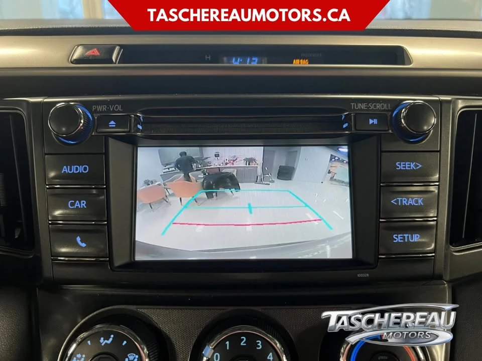 2015 Toyota RAV4 - Image 13 of 19