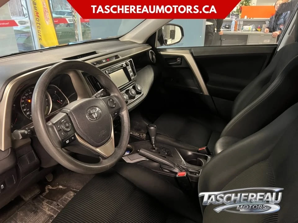 2015 Toyota RAV4 - Image 10 of 19