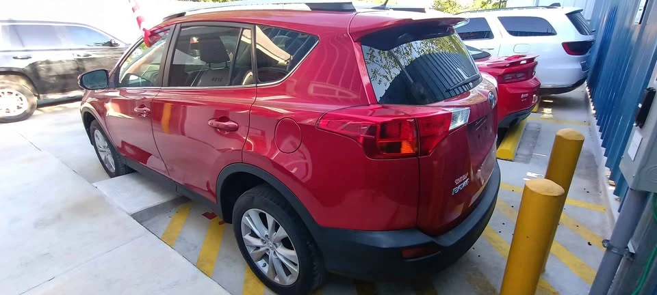 2015 Toyota RAV4 4th Gen - Image 11 of 13