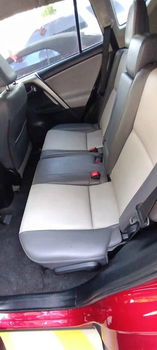 2015 Toyota RAV4 4th Gen - Image 7 of 13